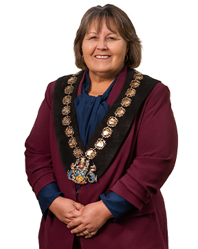Mayor Terresa Lynes