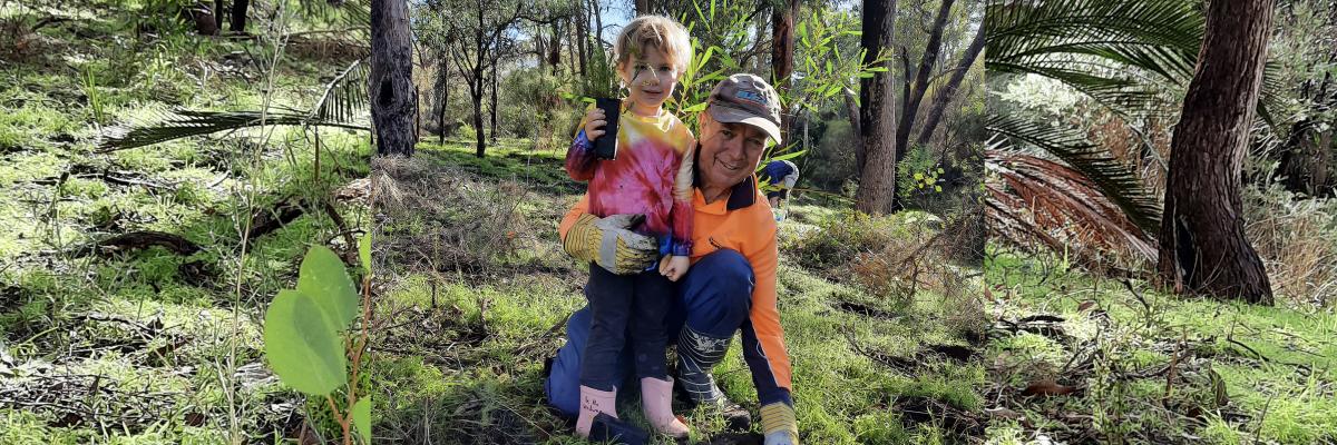 Community members at Give our Bushland a Boost