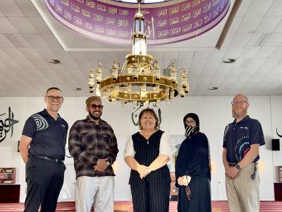 Caption – City of Gosnells Mayor Terresa Lynes (centre) with Mission Australia Senior Chaplain WA & NT Paul Sanders, Imam Salmaan Parkar, Sister Aisyah Abdat and Mission Australia Community Chaplain for City of Gosnells Emman Chapman.